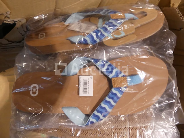 40 veelkleurige strandschoenen - afbeelding 5 van  7