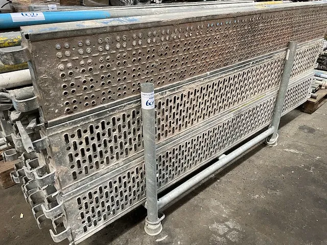 40 vloeren voor stelling afix - afbeelding 1 van  5