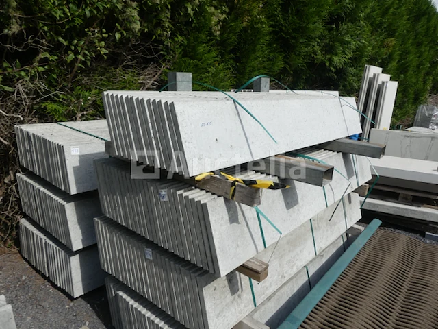 41 betonplaten voor tuinomheining - afbeelding 4 van  5