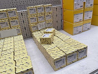 41 dozen met schroeven - afbeelding 1 van  3