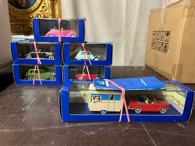 41 moulinsart miniatuurwagens kuifje - afbeelding 1 van  9