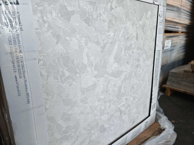 41zero42 solo white mat 80x80 cm tegel 53,76 m² - afbeelding 2 van  7