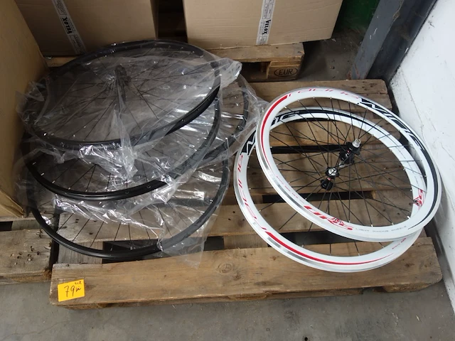 4+2 alu velg - afbeelding 1 van  1
