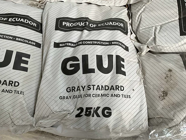 42 zakken nn tegellijm 25kg. - afbeelding 1 van  3
