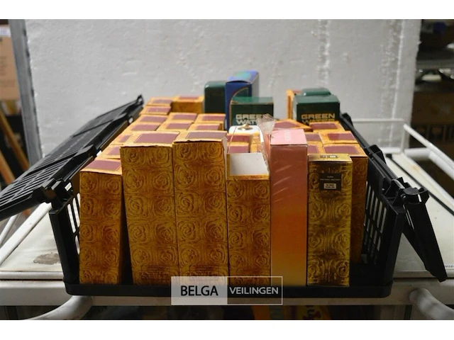 ±43 div soorten klassieke parfums - afbeelding 1 van  5