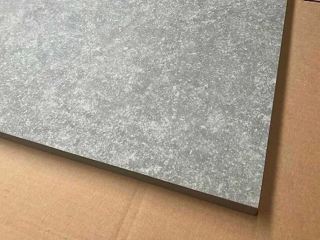 43,2 m² bluestone light 60x60x2 - afbeelding 1 van  4