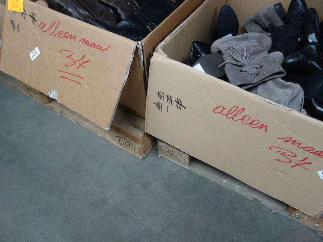 43x diverse schoenen - afbeelding 5 van  5