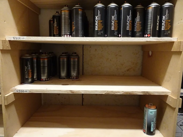 440x 400 ml spuitbus black nc.formula graffiti spray paint - afbeelding 2 van  17