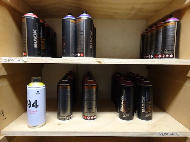 440x 400 ml spuitbus black nc.formula graffiti spray paint - afbeelding 7 van  17