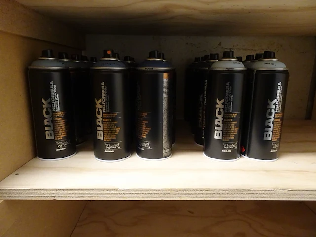 440x 400 ml spuitbus black nc.formula graffiti spray paint - afbeelding 9 van  17
