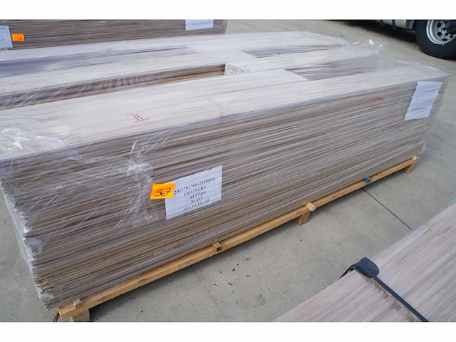 44,97 m² massief eiken parket 20mm clay oil - afbeelding 2 van  7