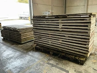 44x diverse houten vloerpanelen
