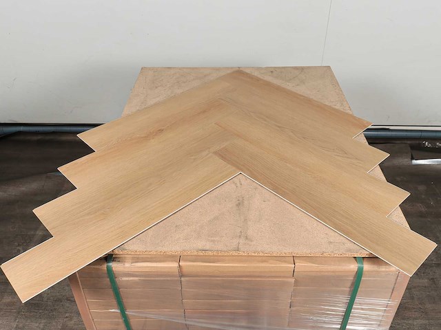 45 m2 pvc spc click visgraat - 750 x 150 x 6,5 mm - afbeelding 3 van  4