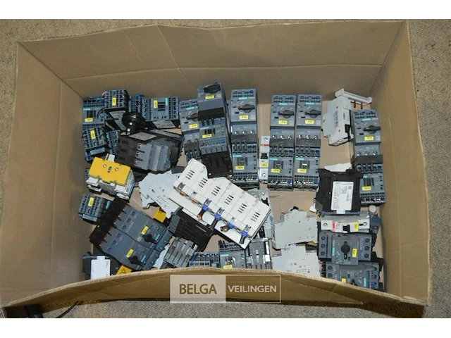 ±45 siemens sirius electromaterialen - afbeelding 1 van  6