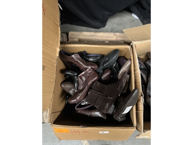 45x diverse schoenen - afbeelding 1 van  5