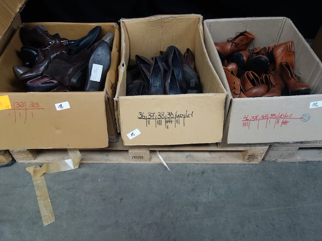 45x diverse schoenen - afbeelding 5 van  5