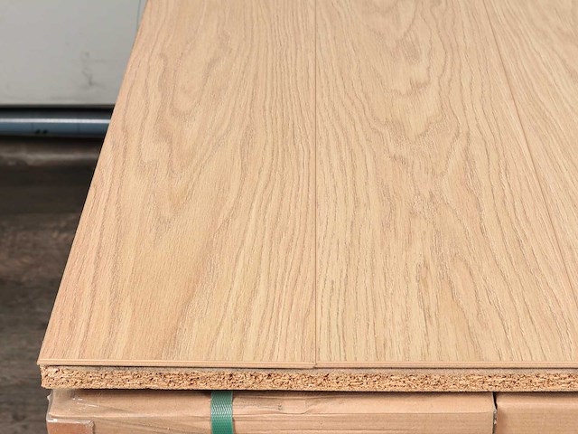 46 m2 laminaat plank - 1285 x 192 x 7 mm - afbeelding 2 van  4