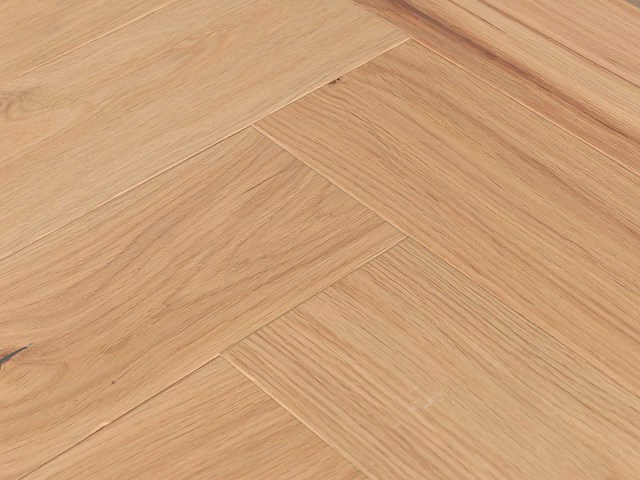 46 m2 parket eiken visgraat - 660 x 110 x 14 mm - afbeelding 1 van  4