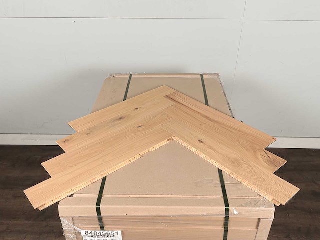 46 m2 parket eiken visgraat - 660 x 110 x 14 mm - afbeelding 3 van  4