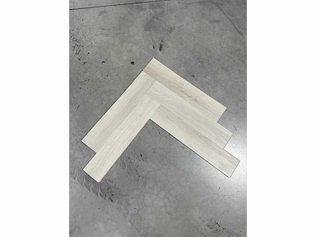 46,87 m2 rigid visgraat pvc vloer 5mm - afbeelding 1 van  4