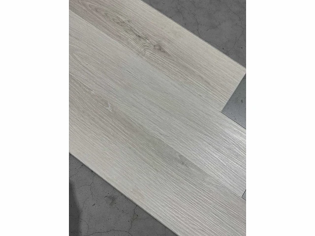 46,87 m2 rigid visgraat pvc vloer 5mm - afbeelding 2 van  4