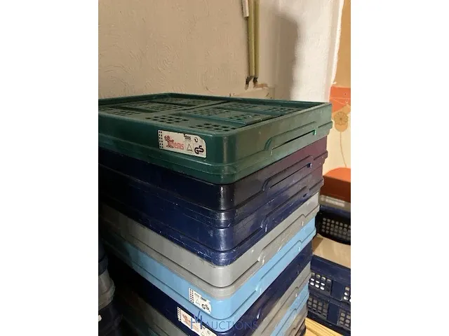 47 diverse pvc plooibakken - afbeelding 3 van  3