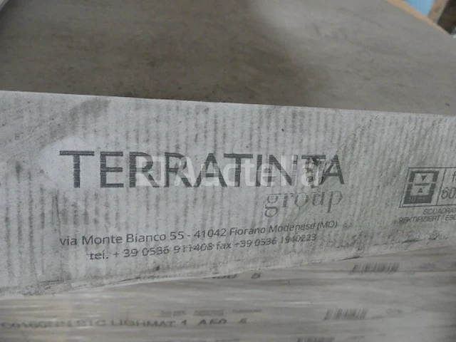47,52 m² terratinta tegels + plinten - afbeelding 3 van  13