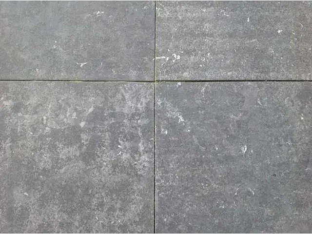 47,5m² donkerblauwe hardsteen tegels 60x60x3cm gebrand en geborsteld - afbeelding 4 van  4