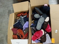 47x diverse pantoffels - afbeelding 1 van  3