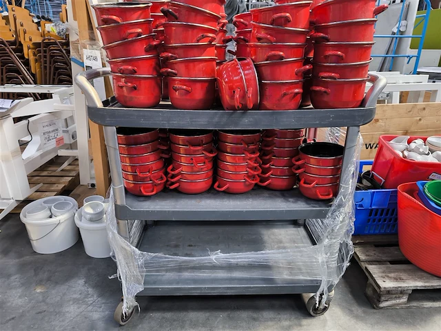 48 complete mosselpotten plus 8 losse deksels, zonder serveerwagen - afbeelding 3 van  4