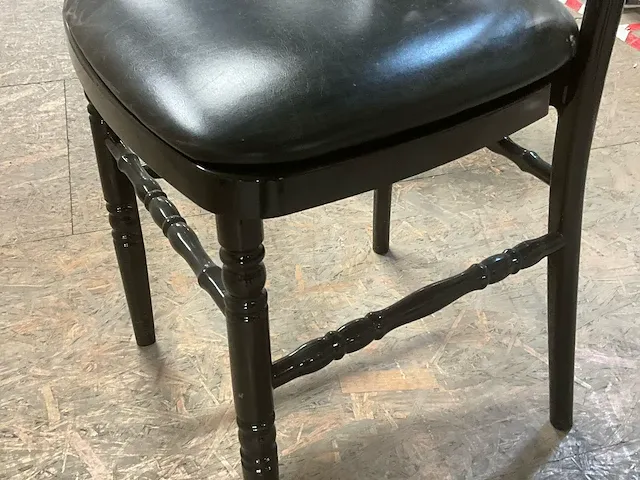 48 houten bijzetstoelen vif furniture, type napoleon - afbeelding 3 van  4