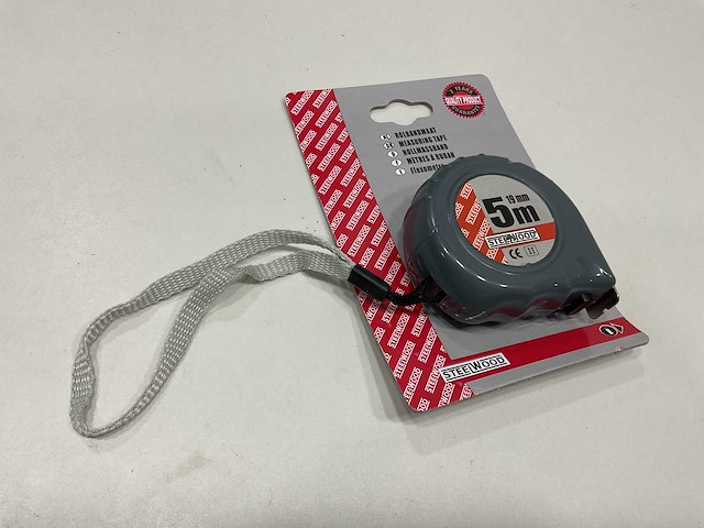 48 x rolmeter; 5 meter; met rem - afbeelding 1 van  3