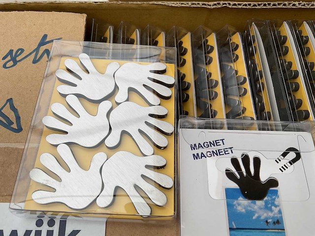 48 x set magneet; handen motief - afbeelding 4 van  4