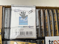 48 x set magneten; hand motief - afbeelding 3 van  4