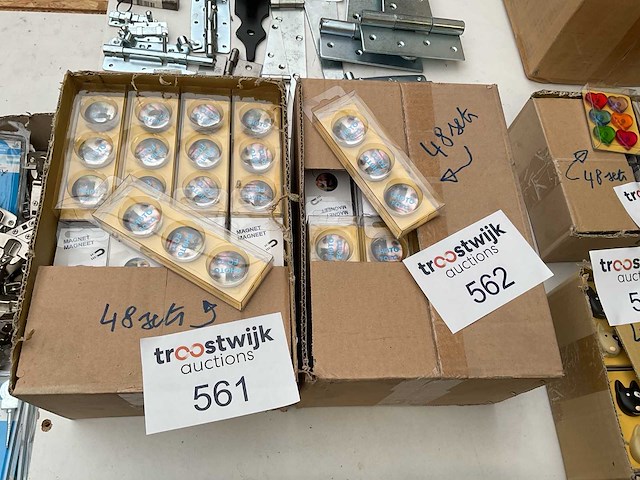 48 x set magneten; hand motief - afbeelding 1 van  4