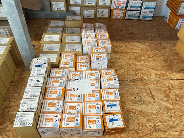 49 dozen spaanplaatschroeven - afbeelding 1 van  6