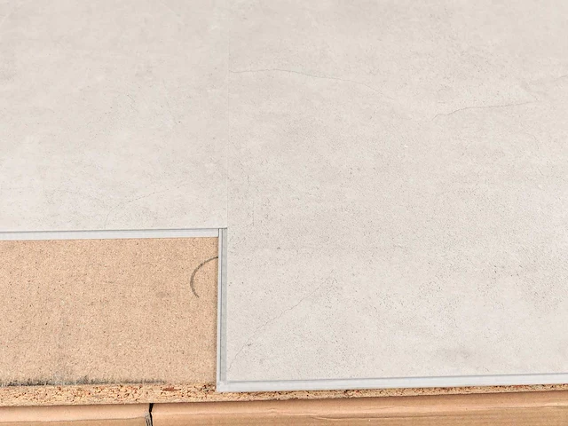 49 m2 pvc click tegel - 610 x 305 x 4 mm - afbeelding 2 van  4