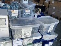 490 dozen deels inox bouten en moeren - afbeelding 12 van  17