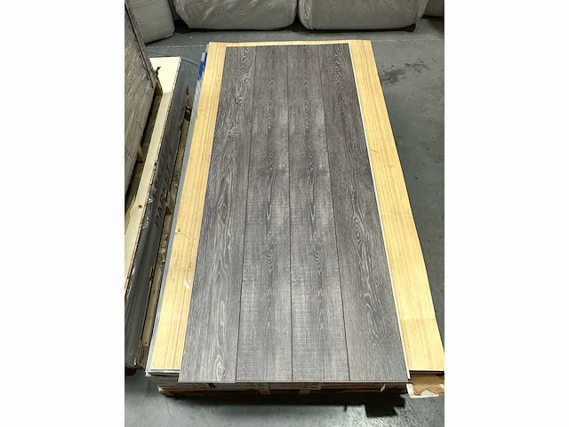 49,25 m² coretec spc-vloer - afbeelding 1 van  5