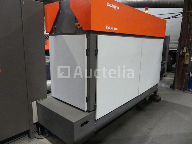 4m co² lasersnijmachine met koeler en dampzuig bystronic bylaser 4400 - afbeelding 3 van  27