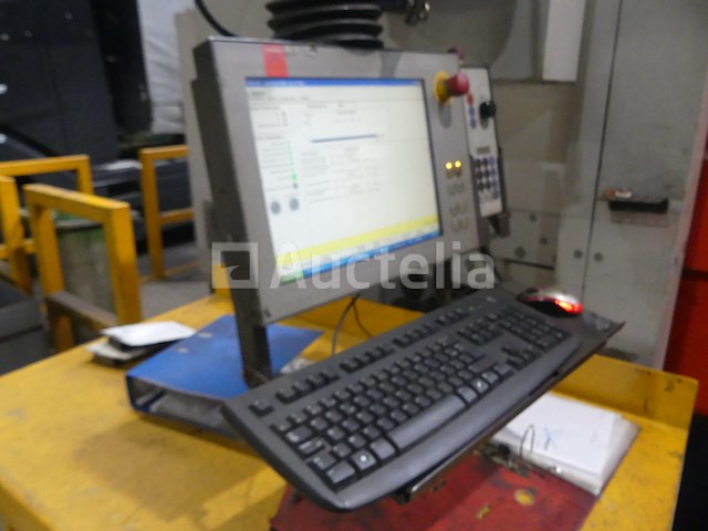 4m co² lasersnijmachine met koeler en dampzuig bystronic bylaser 4400 - afbeelding 1 van  27