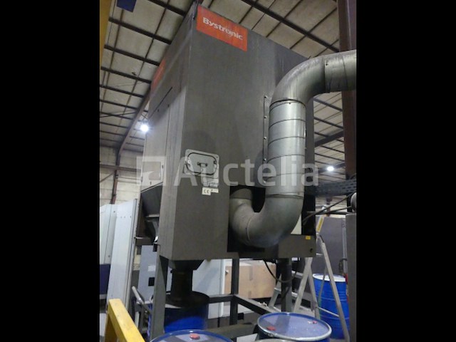 4m co² lasersnijmachine met koeler en dampzuig bystronic bylaser 4400 - afbeelding 19 van  27