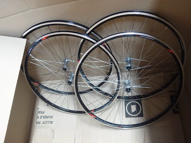 4x alu voorvelg - afbeelding 6 van  6