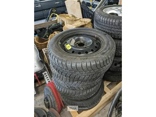 4x autoband stalen velg, michelin winterband 205x60r15 91h - afbeelding 1 van  2