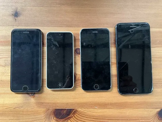 4x diverse iphones - afbeelding 11 van  14