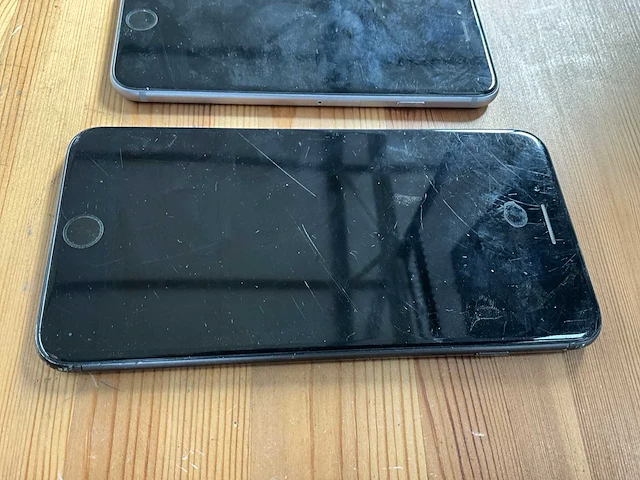 4x diverse iphones - afbeelding 3 van  14