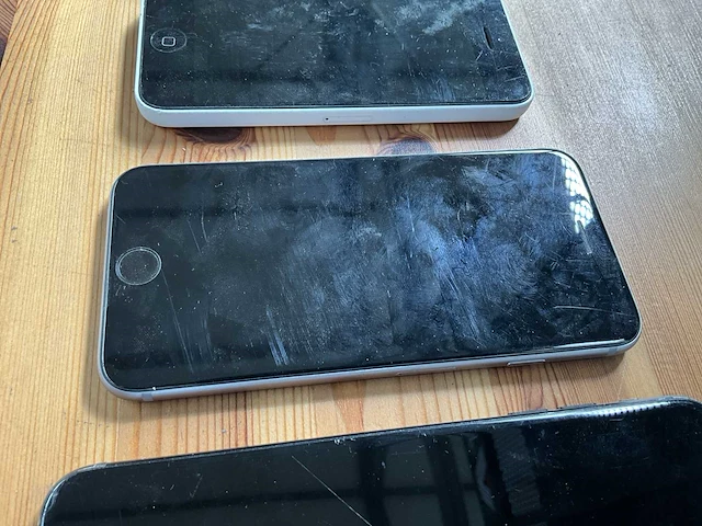 4x diverse iphones - afbeelding 4 van  14