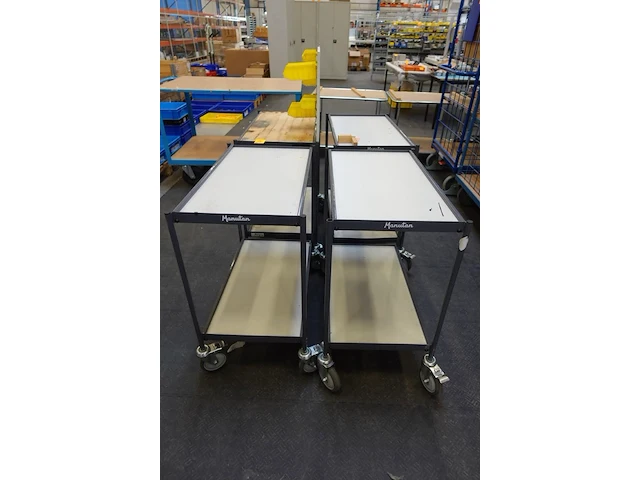 4x diverse verrijdbare karren - afbeelding 1 van  2