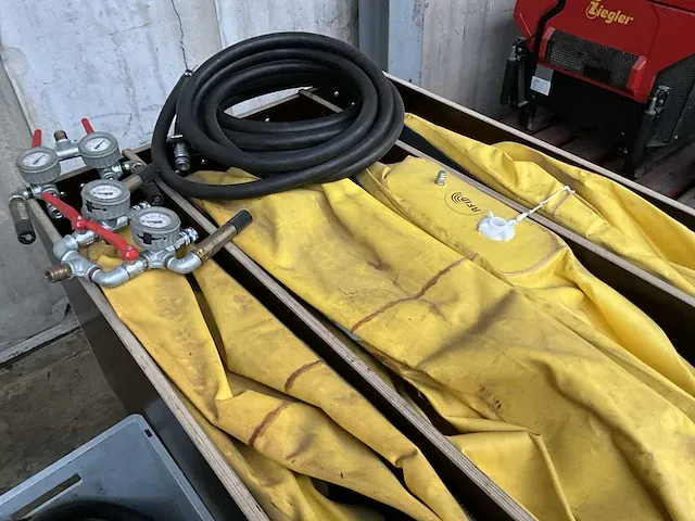 4x hefkussen (lagedruk) holmatro lab 8 + toebehoren - afbeelding 1 van  11
