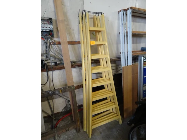 4x houten ladder + 2x houten schraag - afbeelding 1 van  1